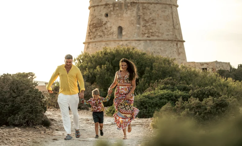 Eivissa consolida el pes del turisme familiar, un segment que ja representa el 25% dels seus visitants